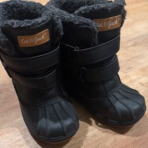 *NWOT* Cat & Jack Black Snow Boots Toddler 11T